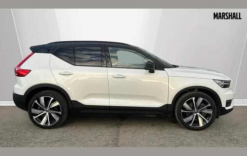 Used Volvo XC40 Pro 167 kW (228 HP) 2022 White SUV