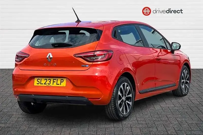 Used Renault Clio V Evolution 2023 Orange Hatchback