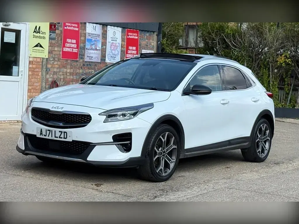 Used Kia XCeed 158 HP (116 kW) 2022 White SUV