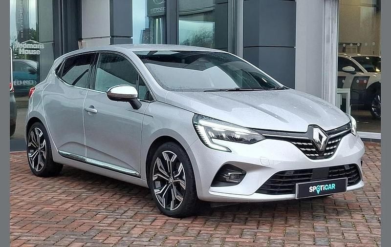 Silver Used 2023 Renault Clio V Techno Hatchback | £14,999 (Good price) - Image 1/4
