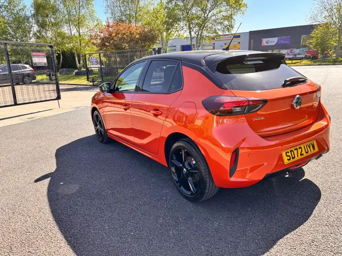 Second-hand Vauxhall Corsa GS Line 99 CP (72 kW) 2022 Portocaliu Hatchback