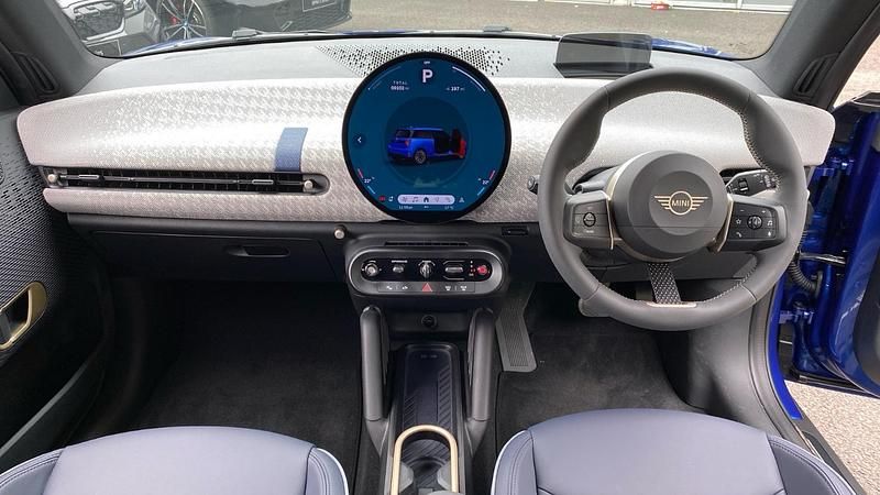 Used Mini Cooper SE Hatch 158 kW (215 HP) 2024 Blue Hatchback