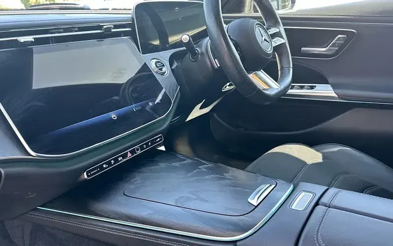 Used Mercedes E300 Urban 313 HP (230 kW) 2025 Black Sedan