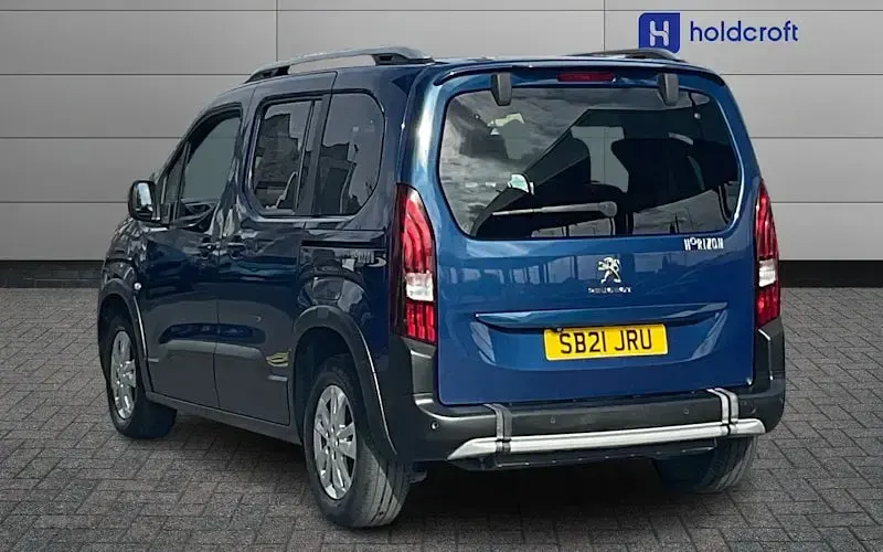 Used Peugeot Rifter Allure Premium 131 HP (96 kW) 2021 Blue MPV
