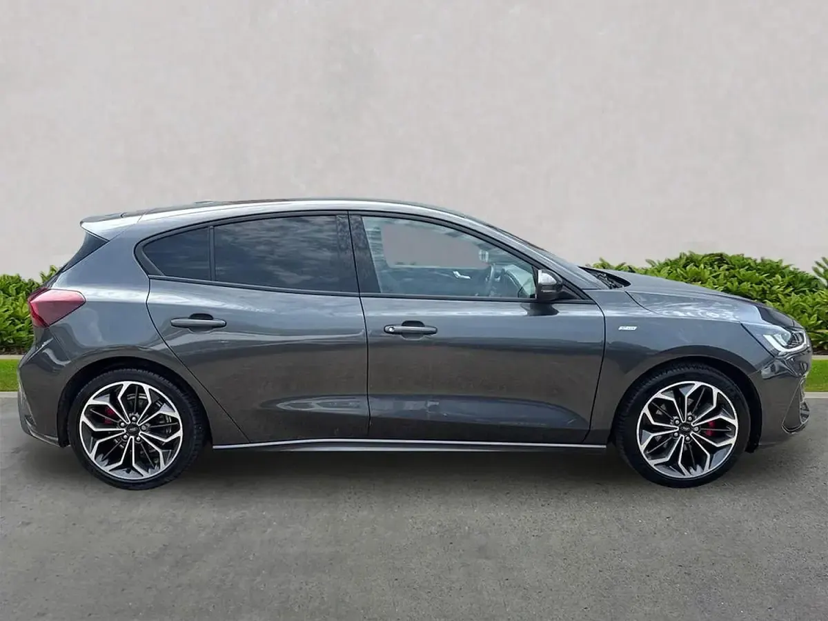 Used Ford Focus ST-Line X 2023 Grey Hatchback