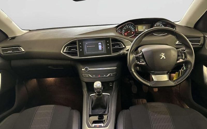 Used Peugeot 308 SW Allure 110 HP (80 kW) 2020 Estate