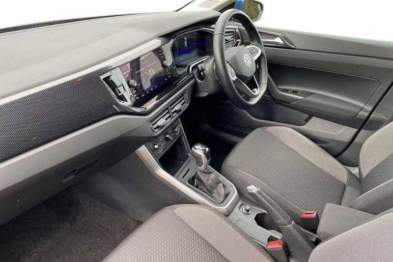 Used VW Polo Life 95 HP (69 kW) 2023 Reef blue Hatchback