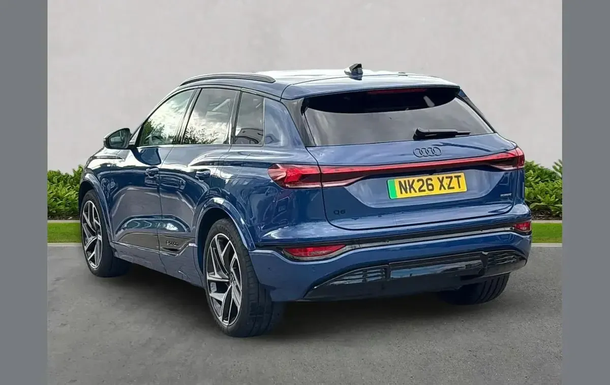 Used Audi Q6 e-tron Advanced 284 kW (387 HP) 2026 Blue SUV