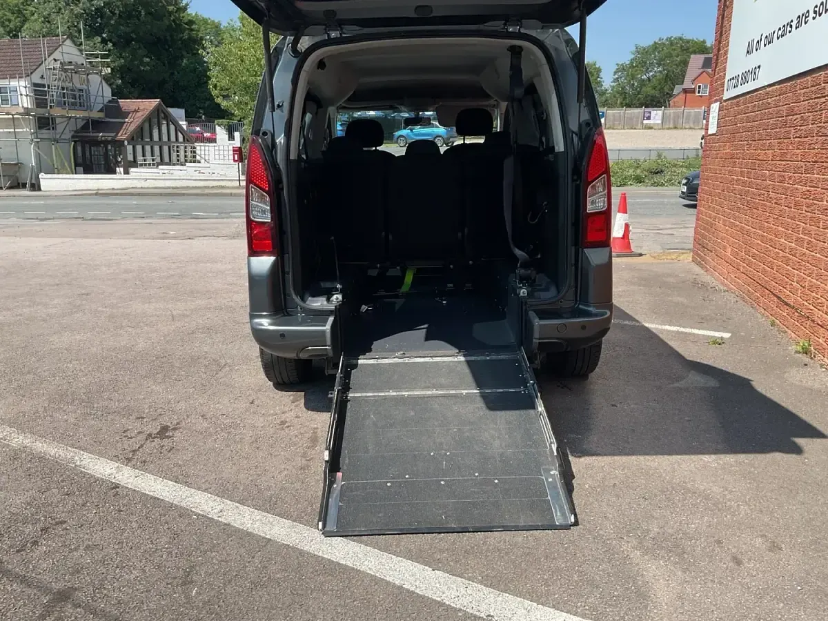 Used Peugeot Partner Tepee Active 2015 Grey MPV