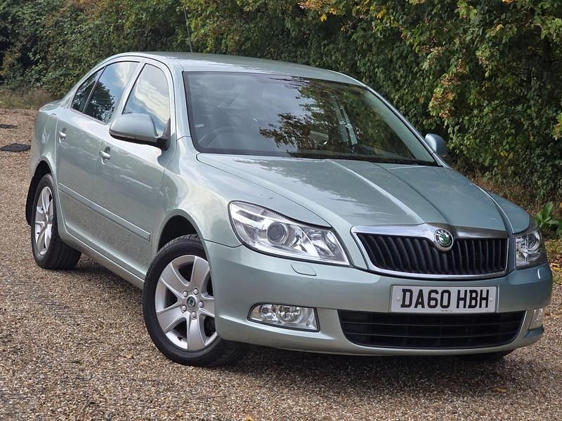 Green Used 2010 Skoda Octavia Elegance Hatchback | £4,450 (Fair price) - Image 1/4