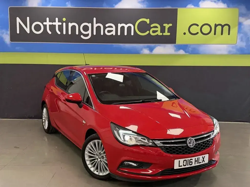 Used Vauxhall Astra Elite 150 HP (110 kW) 2016 Red Hatchback