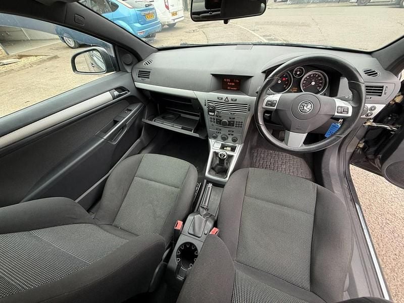 Second-hand Vauxhall Astra SRi 138 CP (101 kW) 2009 Gri Hatchback