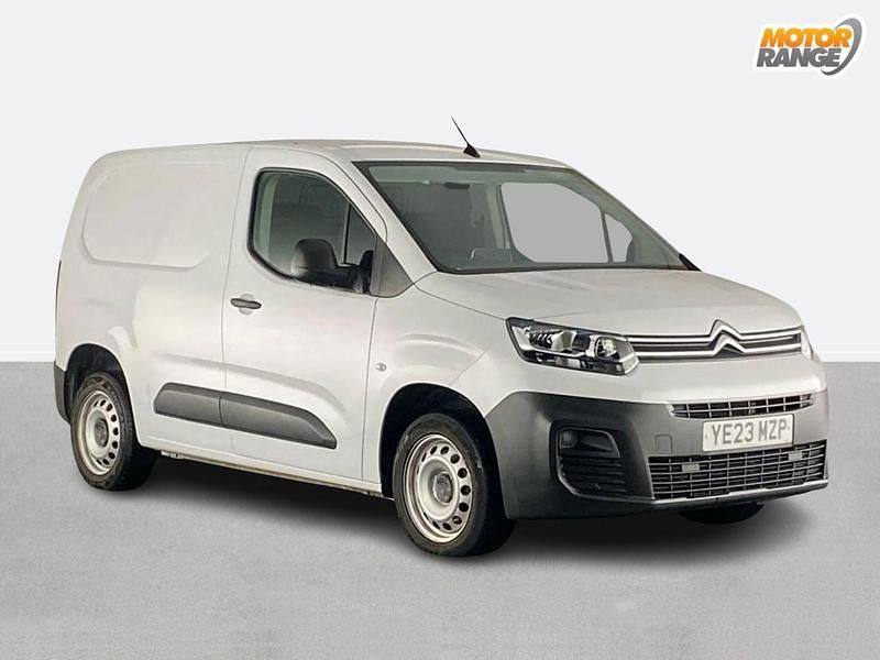 White Used 2023 Citroën Berlingo MPV | £11,295 (Fair price) - Image 1/4