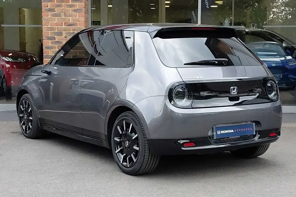 Used Honda e Advance 113 kW (154 HP) 2021 Modern steel metallic Hatchback
