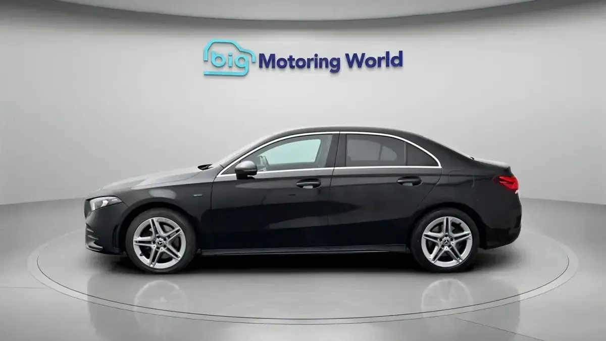 Usado Mercedes A250 AMG line 218 HP (160 kW) 2021 Preto Sedan