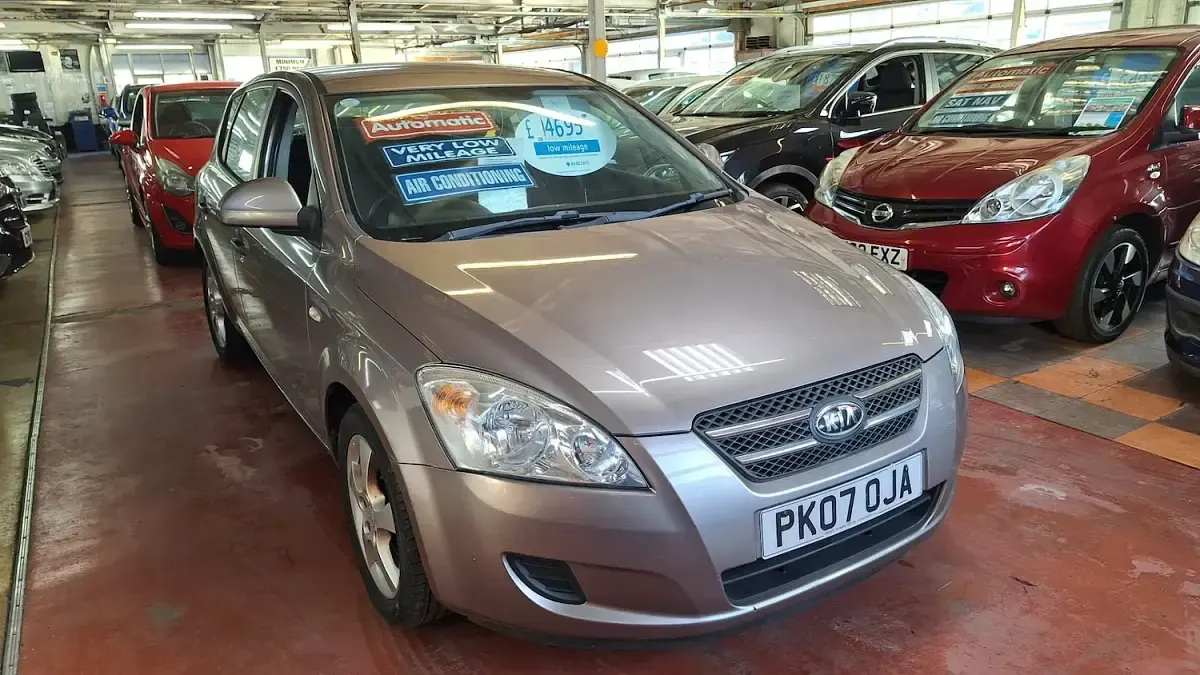 Used Kia Ceed 122 HP (89 kW) 2007 Bronze Hatchback