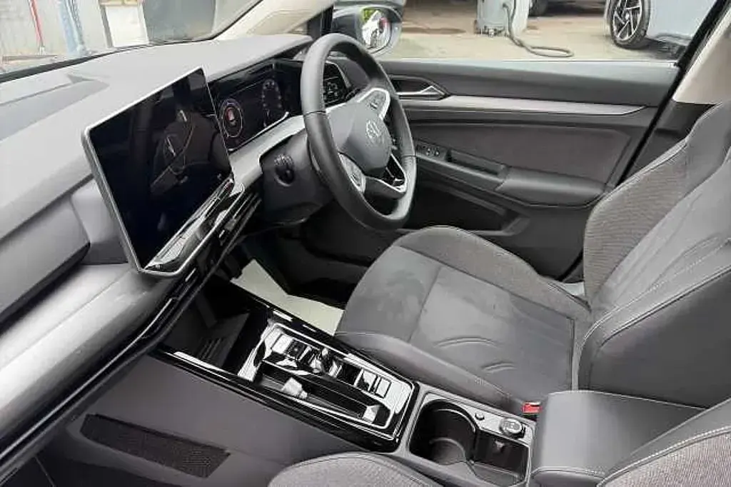 Used VW Golf VIII 150 HP (110 kW) 2025
