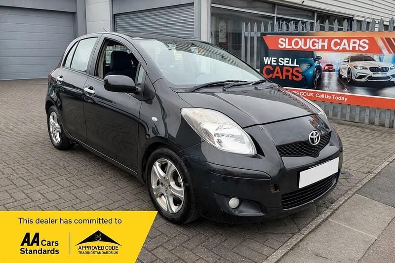 Used Toyota Yaris 2010 Black Hatchback