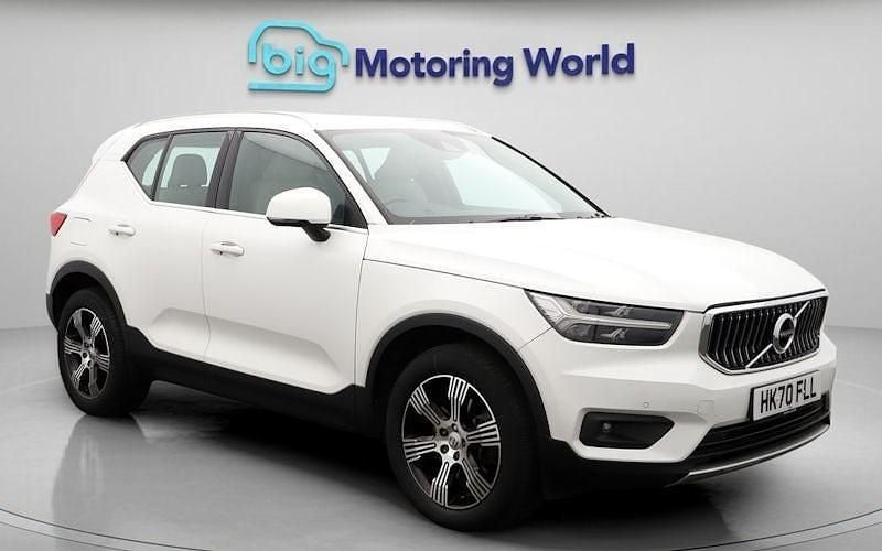 Used 2022 Volvo XC40 Inscription SUV | £21,300 (Super price) - Image 1/4