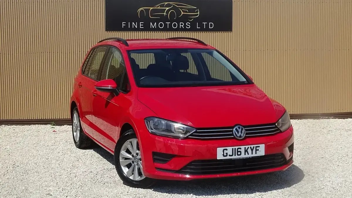 Used VW Golf Sportsvan SE 110 HP (80 kW) 2016 Red MPV