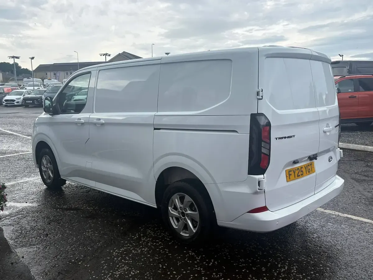 Used Ford Transit Custom Limited 136 HP (100 kW) 2025 White Van