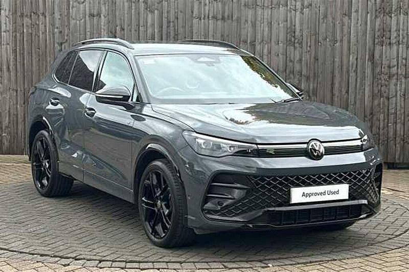 Used 2025 VW Tiguan SUV | £35,599 (Expensive) - Image 1/4