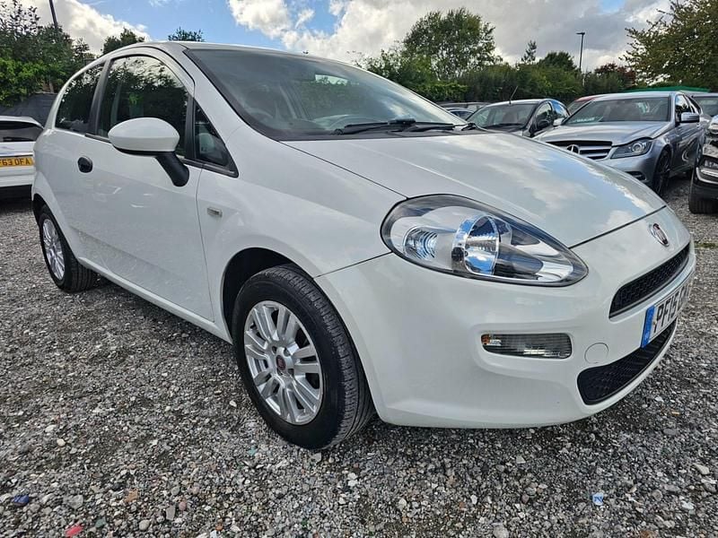 White Used 2015 Fiat Punto Pop Hatchback | £2,595 (Fair price) - Image 1/4