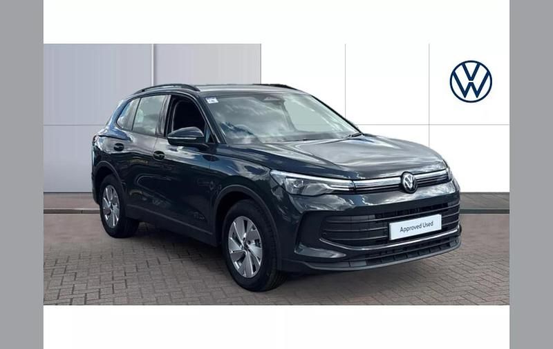 Other Used 2024 VW Tiguan Life SUV | £28,664 (Fair price) - Image 1/4
