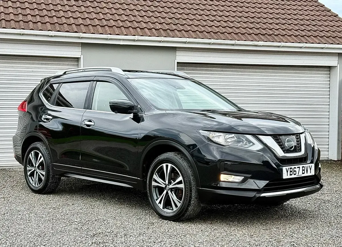 Used Nissan X-Trail N-Connecta 130 HP (95 kW) 2017 Black SUV