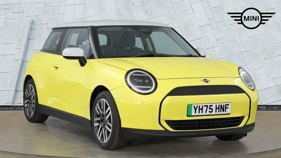 Used Mini Cooper Classic 135 kW (184 HP) 2025 Hatchback