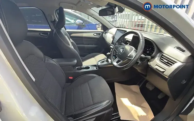 Used Renault Arkana Version S 140 HP (102 kW) 2021 White SUV