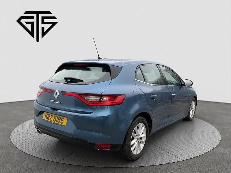 Used Renault Mégane IV Dynamique 2017 Steel blue Hatchback