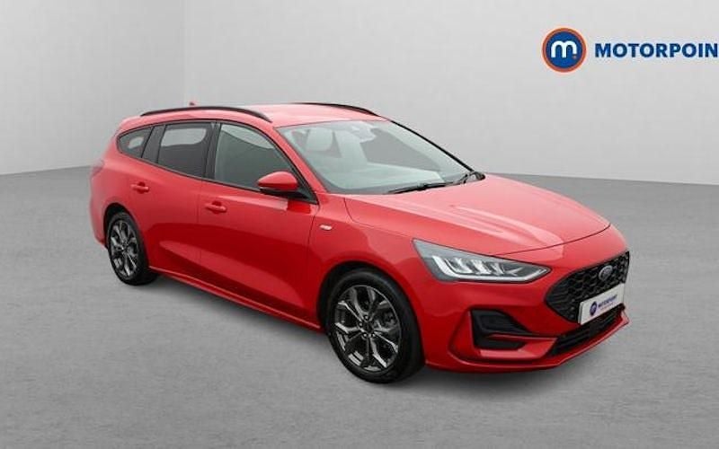 Used Ford Focus ST-Line 125 HP (91 kW) 2023 Red Estate