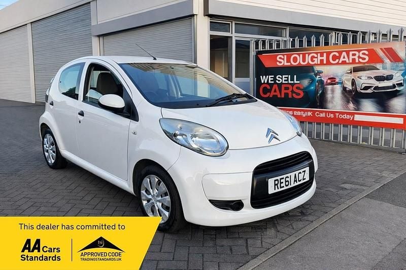 Used Citroën C1 68 HP (50 kW) 2011 White Hatchback