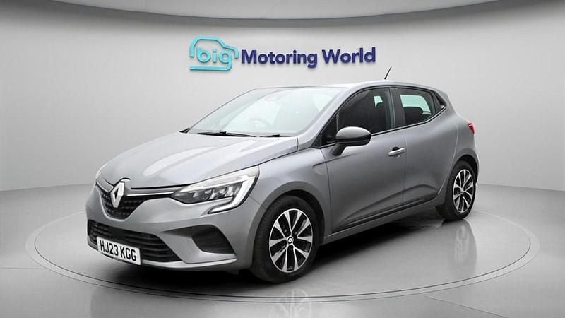 Used Renault Clio V Evolution 90 HP (66 kW) 2023 Grey Hatchback