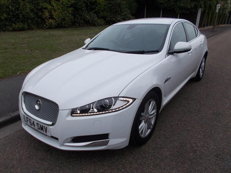 Used Jaguar XF Luxury 163 HP (119 kW) 2014 White Sedan