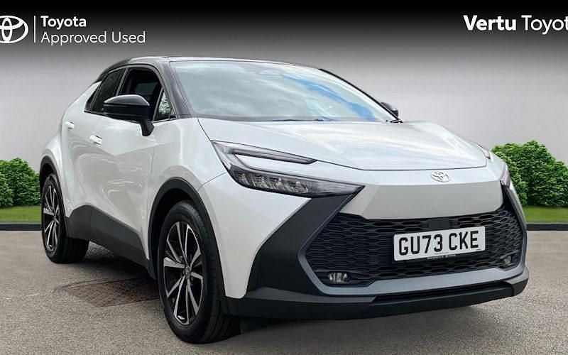 Used 2025 Toyota C-HR Design SUV | £27,865 (Fair price) - Image 1/4