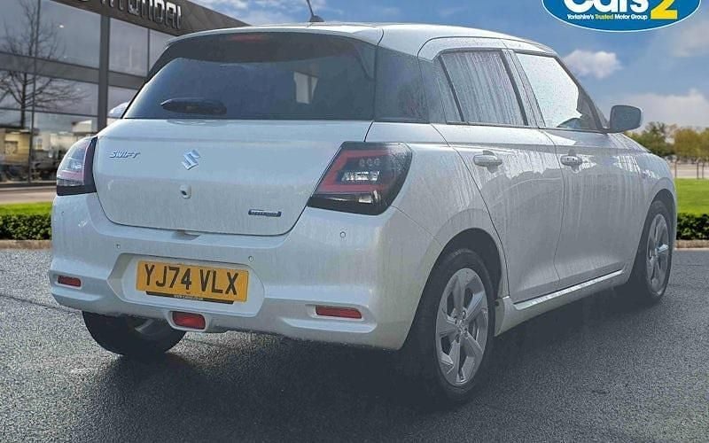 Used Suzuki Swift 82 HP (60 kW) 2024 White Hatchback