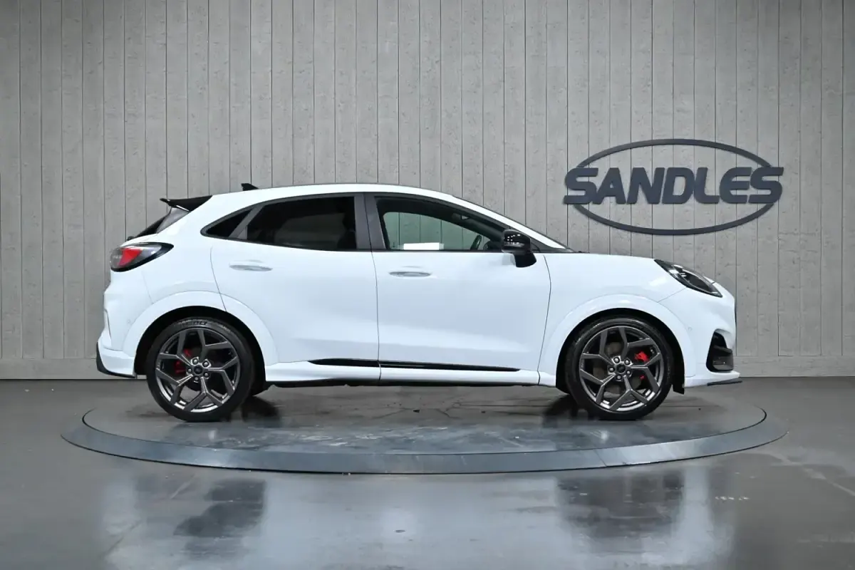 Usado Ford Puma ST 2021 Branco Citadino