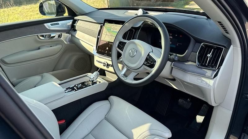 New Volvo XC90 Ultra 2026 Blue SUV