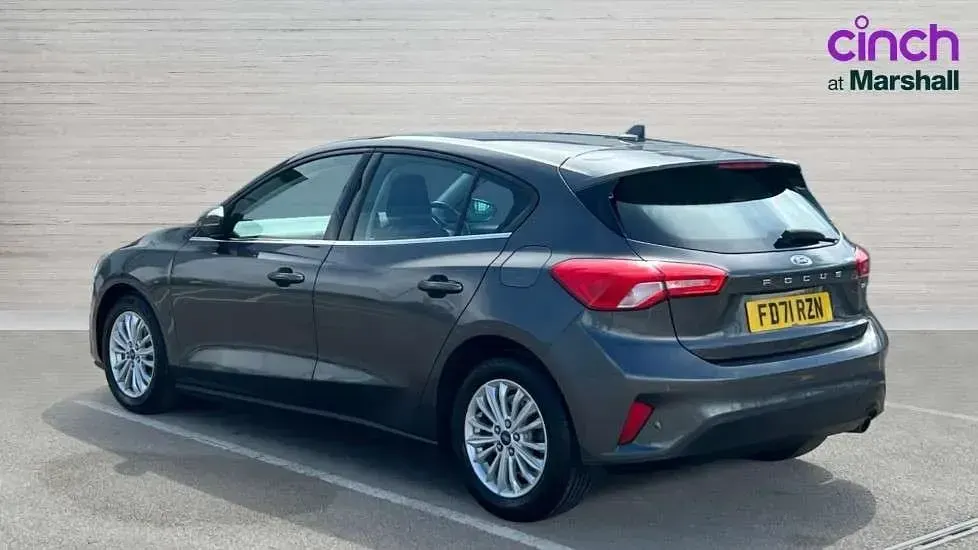 Used Ford Focus Titanium 125 HP (91 kW) 2022 Grey Hatchback