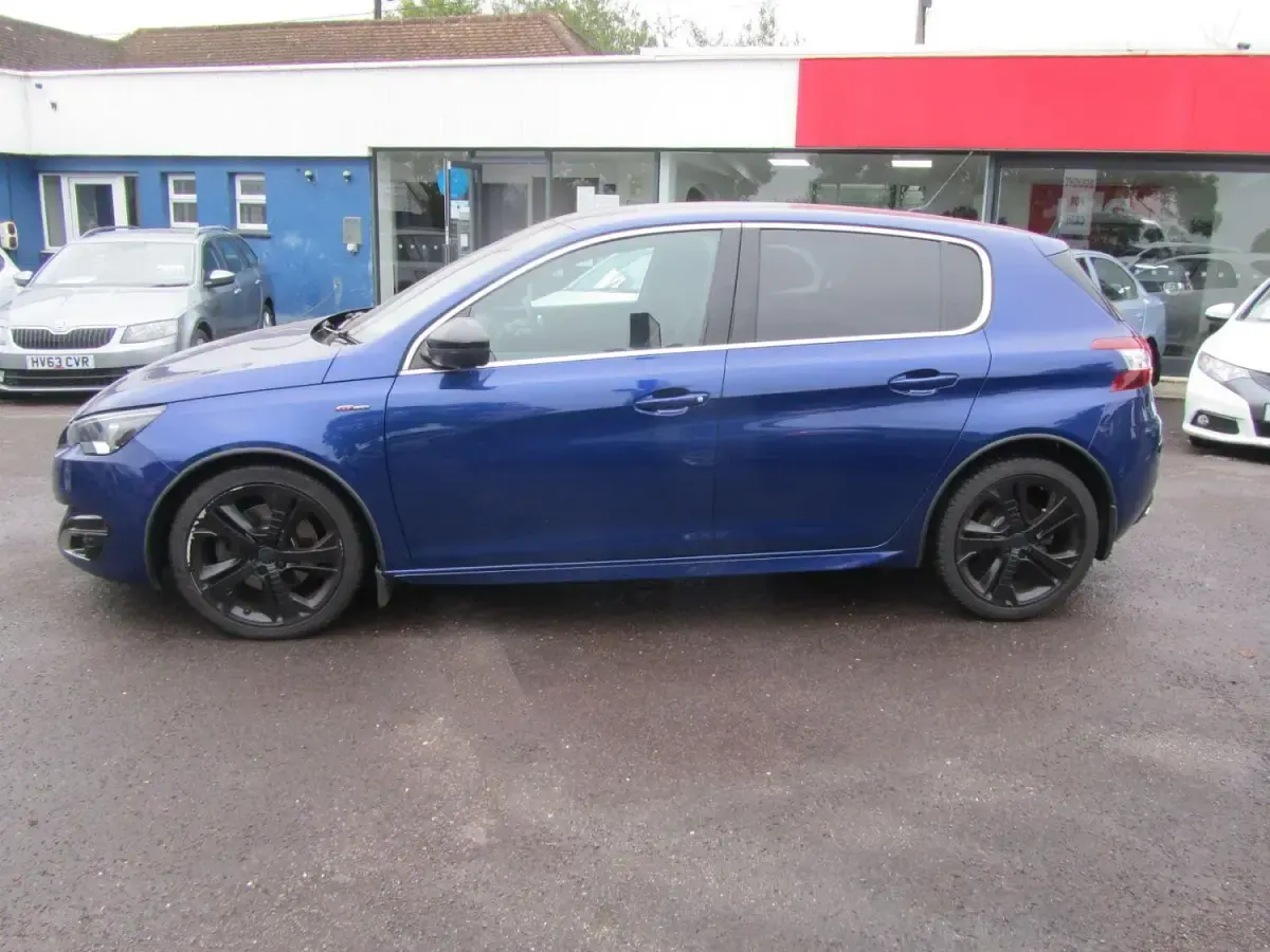 Used Peugeot 308 GT-line 147 HP (108 kW) 2016 Blue Hatchback