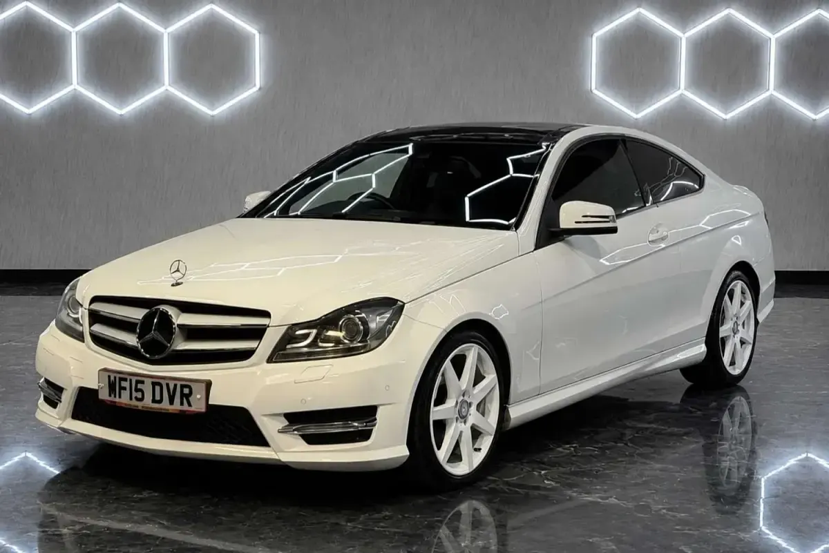 Used Mercedes C250 Sport Edition 204 HP (150 kW) 2015 White Coupe
