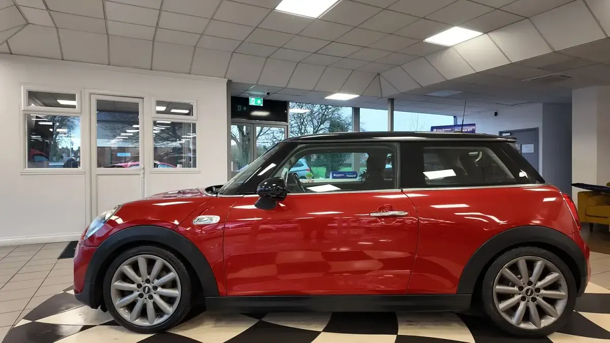 Used Mini Cooper S Hatch 2014 Red Hatchback