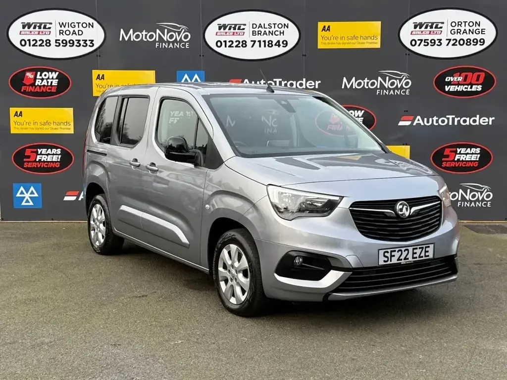 Second-hand Vauxhall Combo S 100 CP (73 kW) 2022 Gri Monovolum