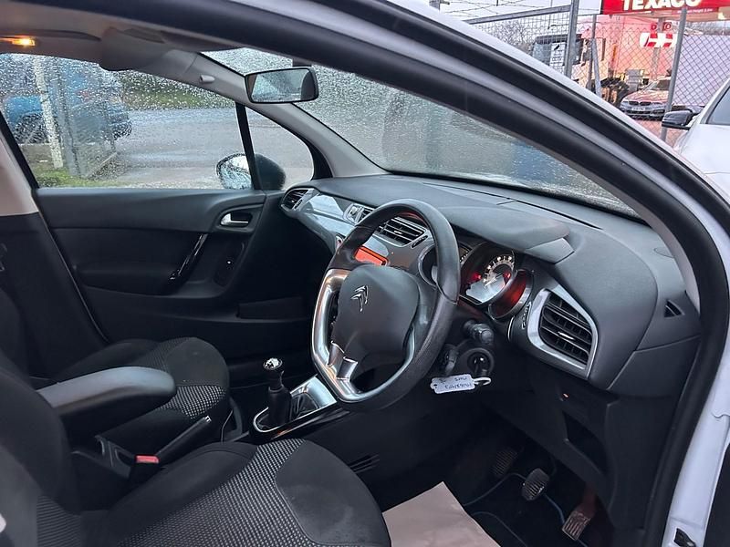 Used Citroën C3 Exclusive 120 HP (88 kW) 2014 White Hatchback