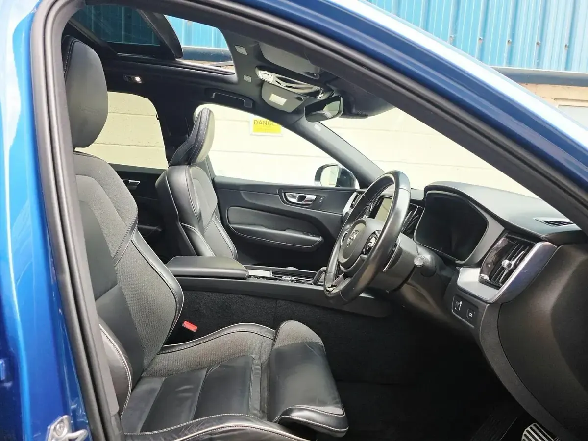 Used Volvo XC60 R-Design Pro 2020 Blue SUV