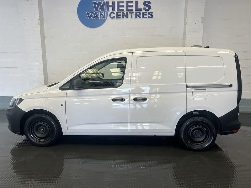 Usado VW Caddy S 102 HP (75 kW) 2022 Branco Monovolume