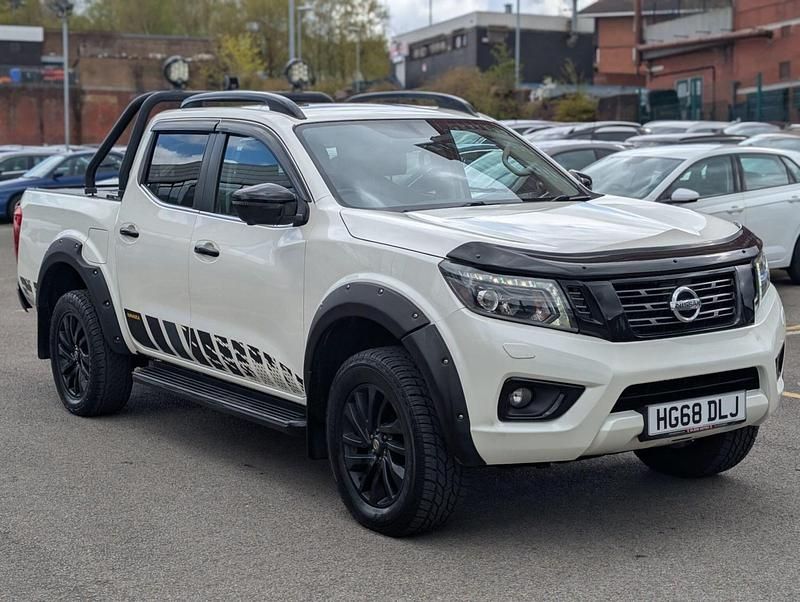 Used Nissan Navara N-Guard 190 HP (139 kW) 2018 White Pickup