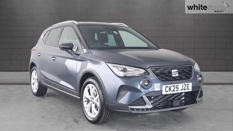 Grey New 2025 Seat Arona FR SUV | £20,995 (A bit pricey) - Image 1/4